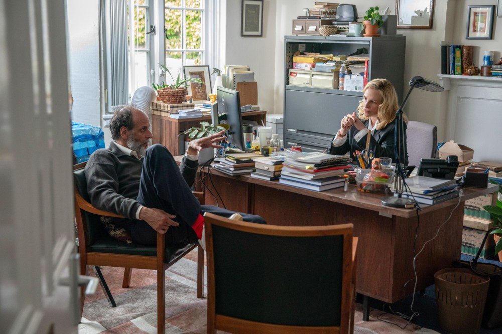AFTER THE HUNT, from left: Director Luca Guadagnino, Julia Roberts, on set, 2025. ph: Yannis Drakoulidis /© Amazon MGM Studios / Courtesy Everett Collection