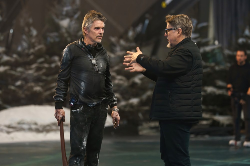 BLACK PHONE 2, from left: Ethan Hawke, director Scott Derrickson, on set, 2025. ph: Sabrina Lantos / © Universal Pictures / Courtesy Everett Collection