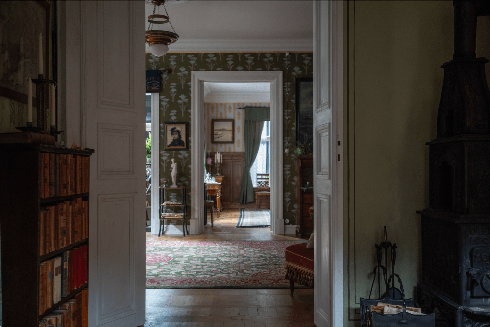 Sentimental Value house production design